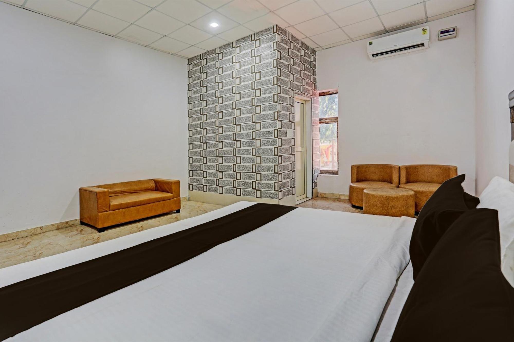 Hotel O Murliwala Wedding Palace And Resort Samalkha エクステリア 写真